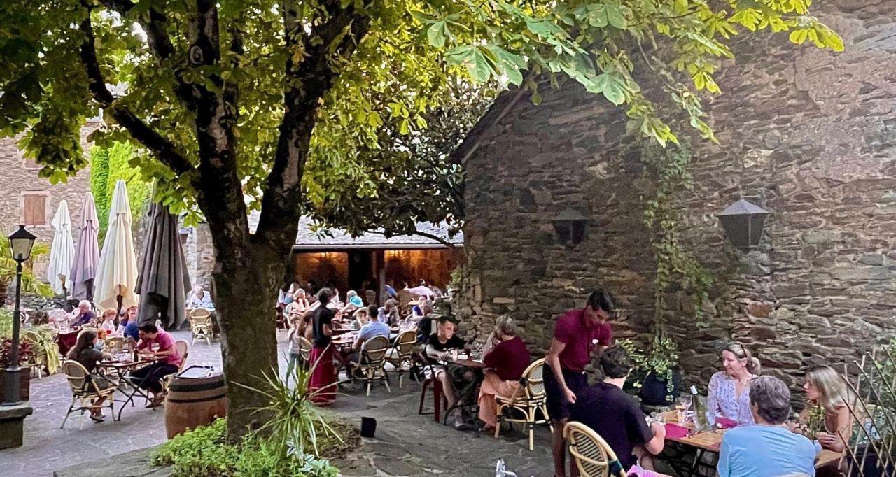 Les Magnolias Hotell Curvalle Eksteriør bilde