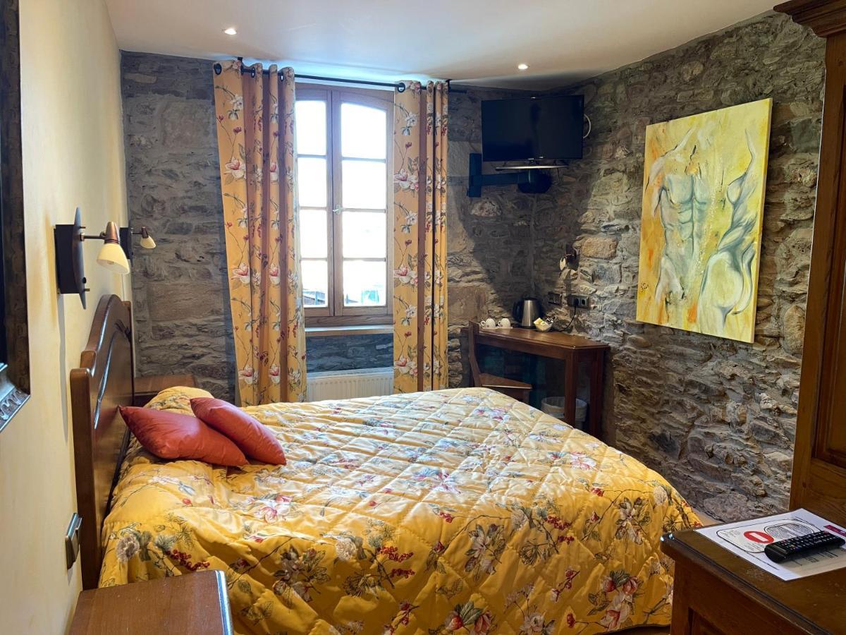 Les Magnolias Hotell Curvalle Eksteriør bilde